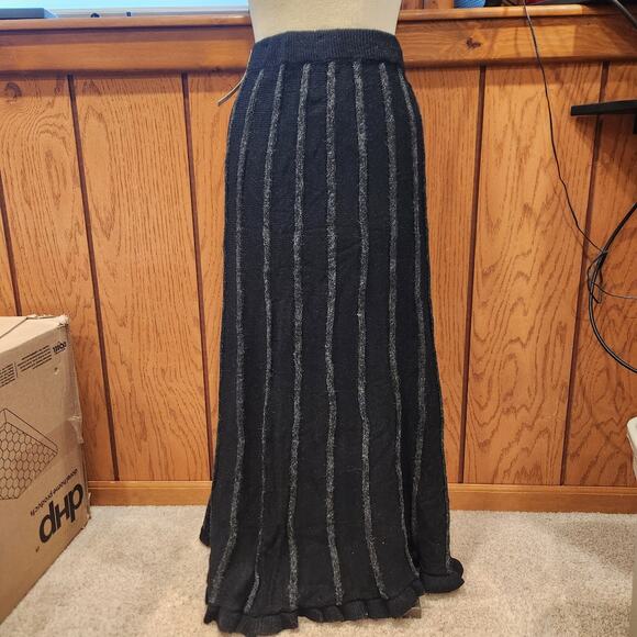 NWT ModeLia XL Black And Grey Pleated Peasant Skirt Wool - Picture 1 of 3